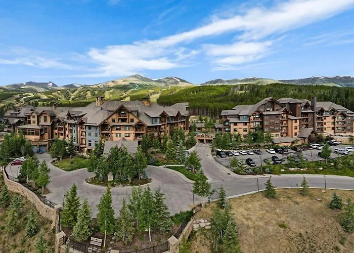 Grand Lodge On Peak 7